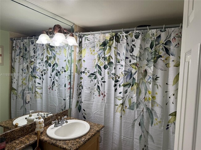 Building Photo - 924 SE 2nd St