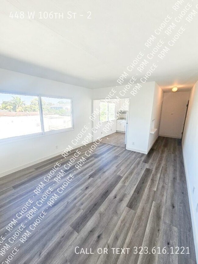 Building Photo - Quiet 1bd/1ba 2nd Floor Unit in small complex