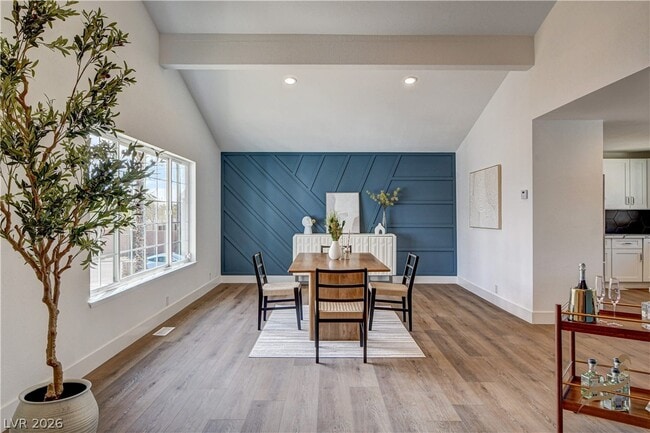 Building Photo - 2685 S Tenaya Way