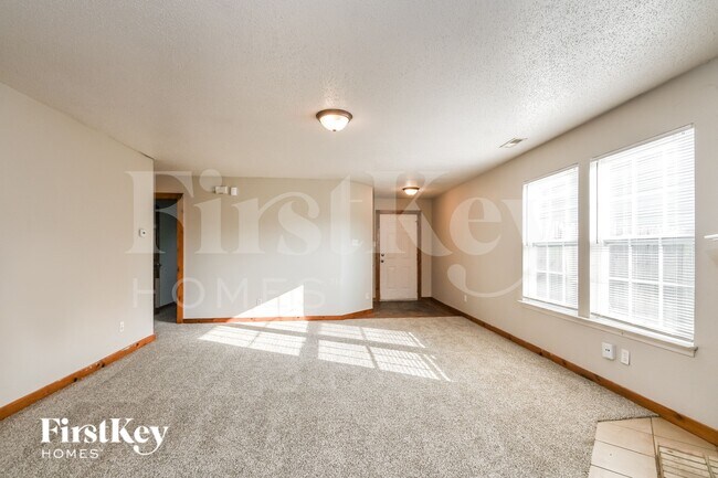 Building Photo - 2312 Westmere Dr