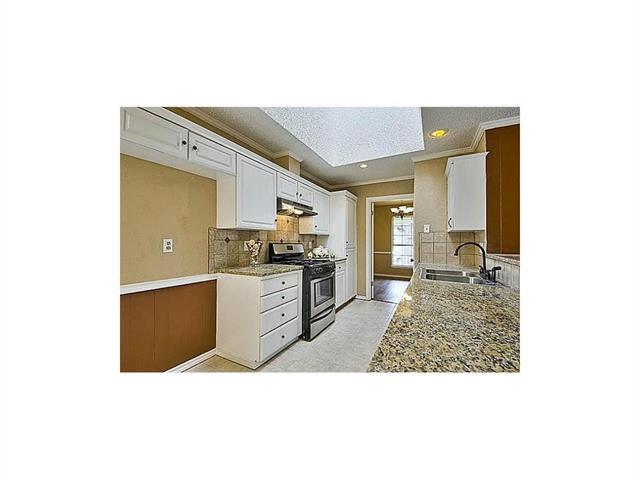 Building Photo - 14406 Tanglewood Dr