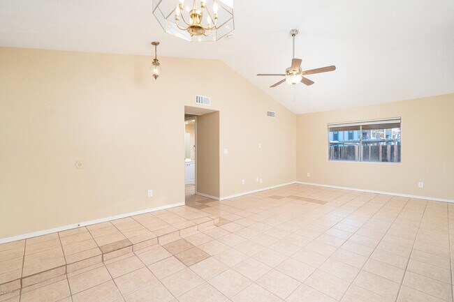 Building Photo - 8156 N 32nd Ave