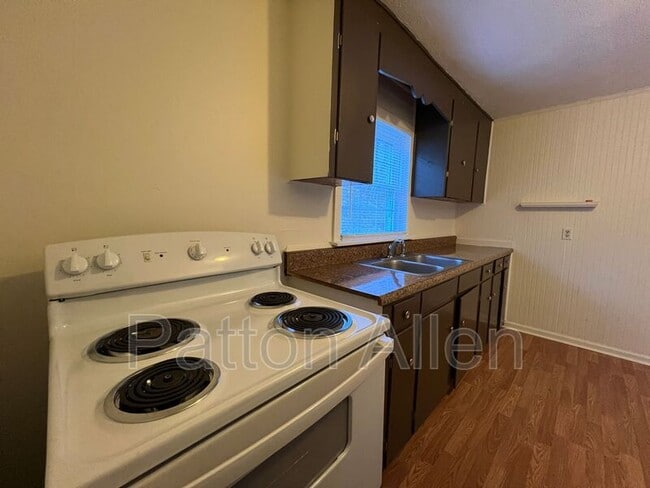 Building Photo - 12 Swager Dr