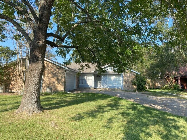 Building Photo - 15811 Part Dr