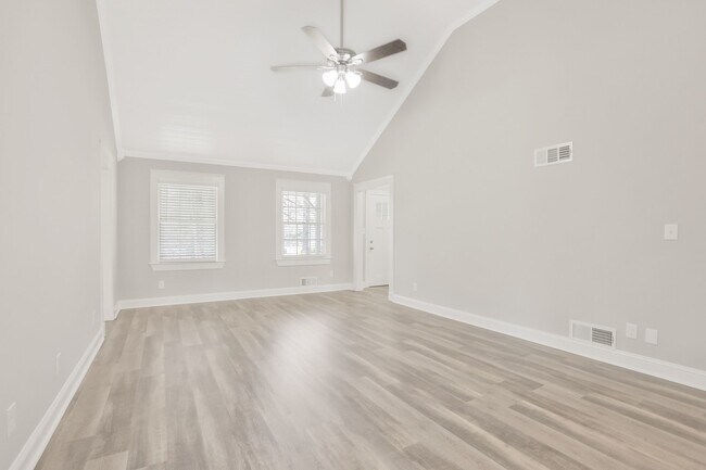 Foto del edificio - 301 Tulipwood Cir Sw