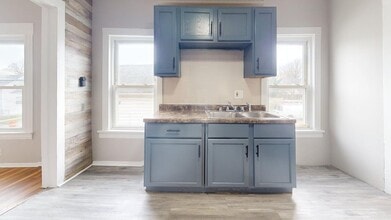 Building Photo - 3272 W 50th St