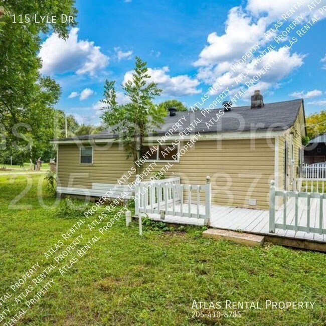 Foto del edificio - 115 Lyle Dr