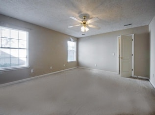 Foto del edificio - 1452 Middleborough Ct