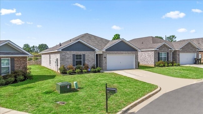 Building Photo - Cullman City Limits - pet friendly