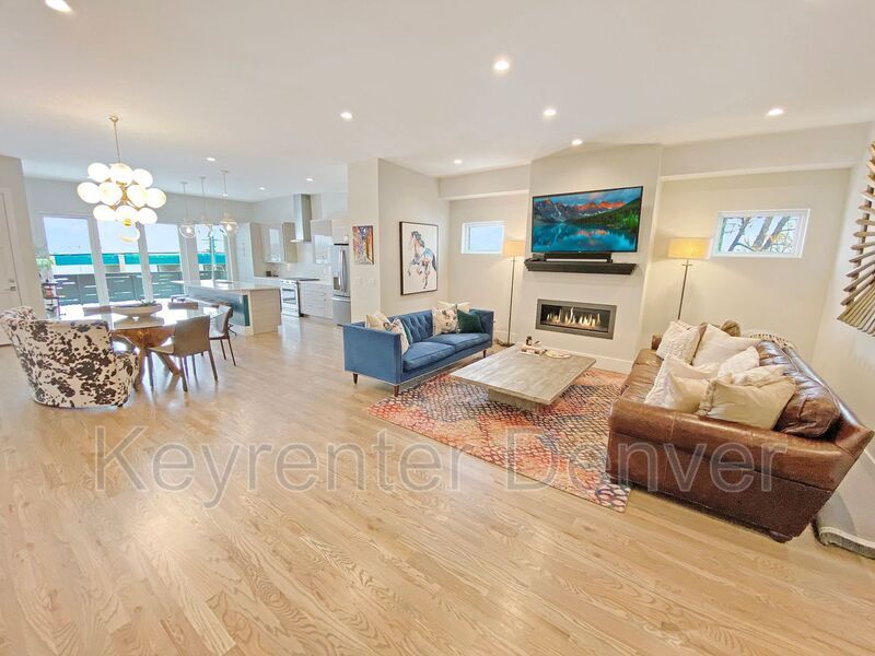 Foto principal - 2214 Ames St