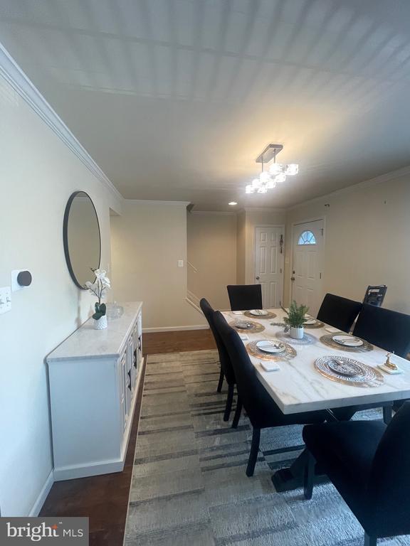 Foto del edificio - 8950 Continental Pl