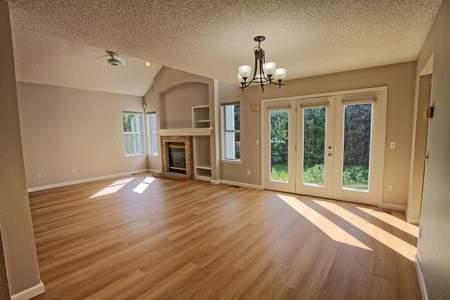 Foto del edificio - 17048 Campo Dr