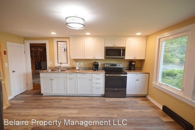 Building Photo - 3 br, 2 bath House - 6 Grassy Pond Road