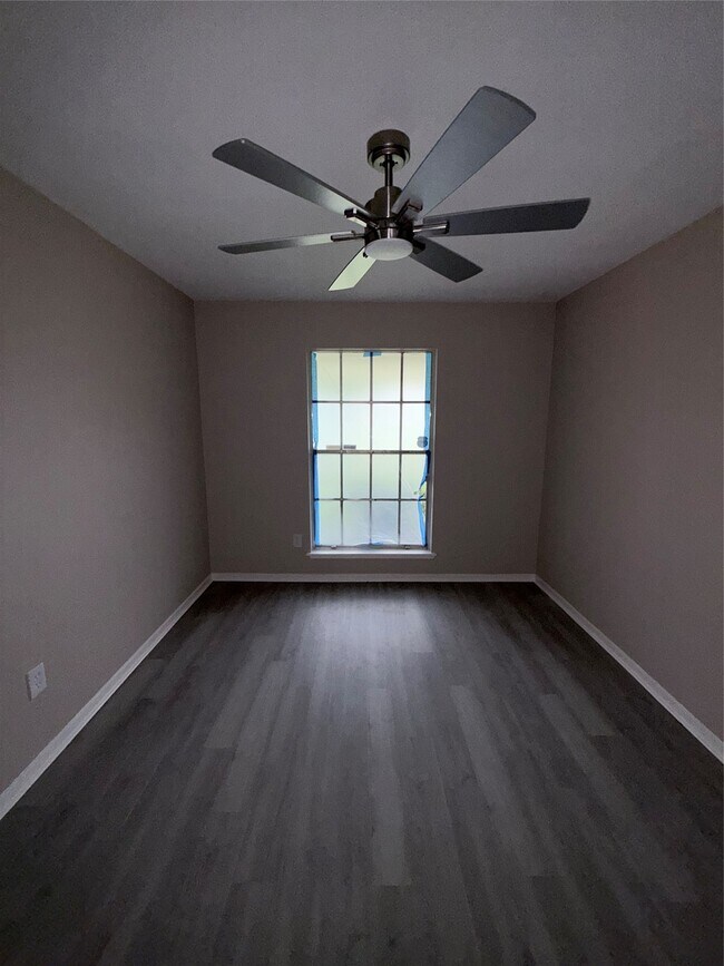 Foto del edificio - 4031 Marchant Rd