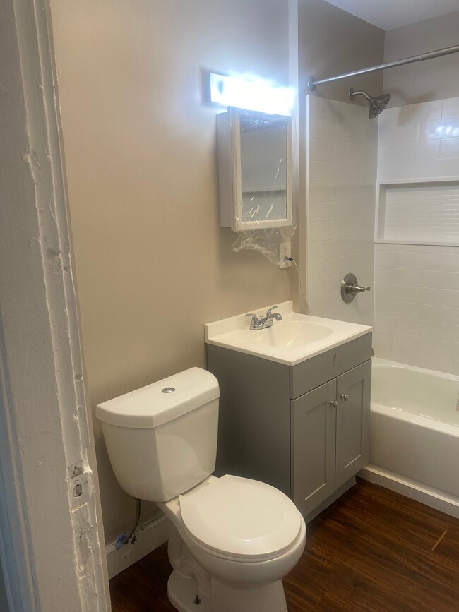 Building Photo - 22 Crane St