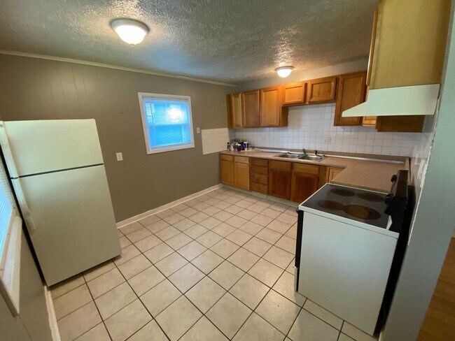 Building Photo - 3573 Prospect