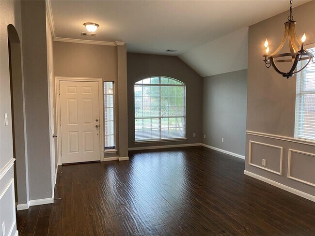 Building Photo - 7317 San Carlos Dr