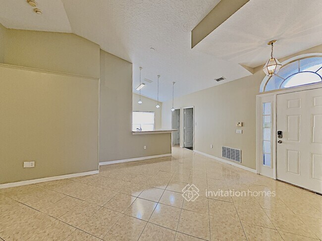 Building Photo - 166 Thornbury Dr