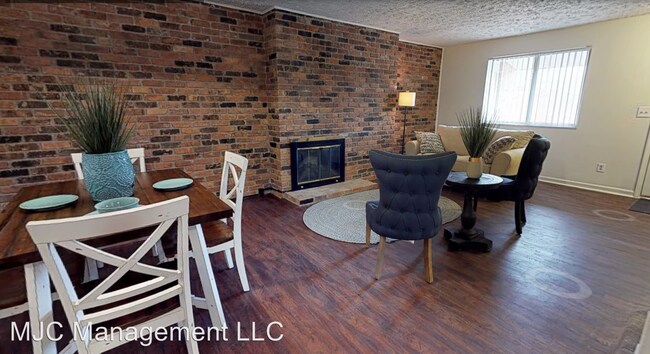 Foto del edificio - 1 br, 1 bath Apartment - 3303 Grange Hall Rd