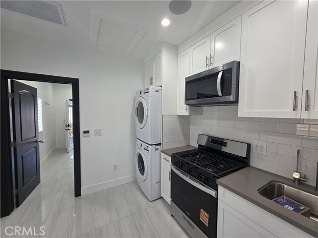 Building Photo - 9523 Stanwin Ave