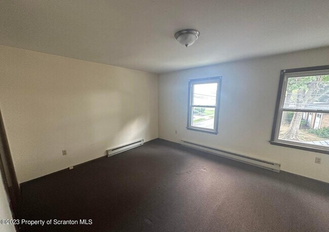 Building Photo - 230 New Mallery Pl