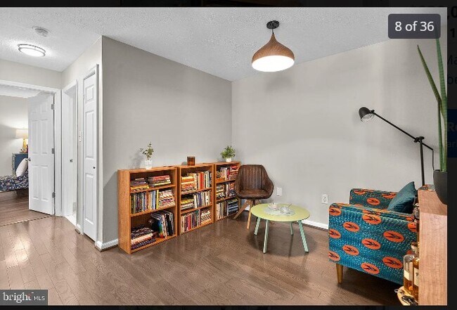 Building Photo - 7927 Mandan Rd