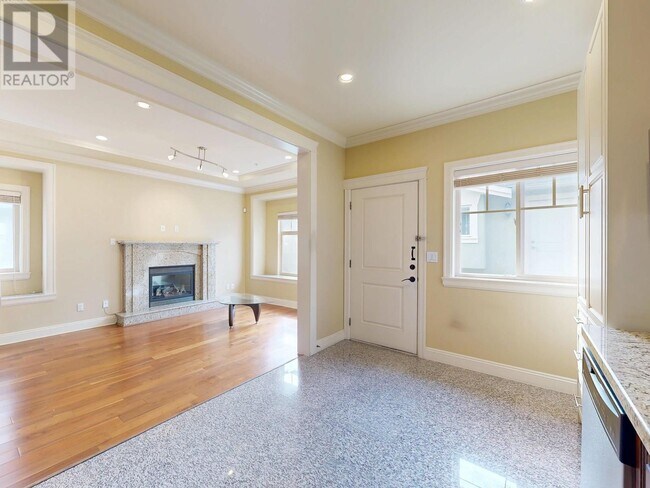 Photo du bâtiment - 8453 Fremlin St