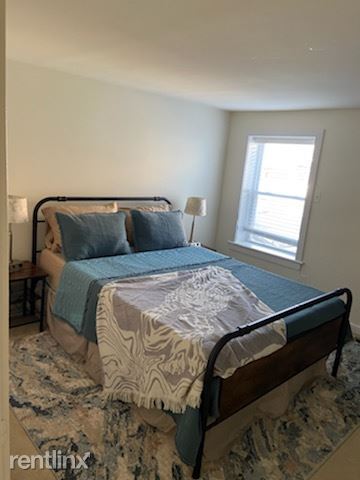 Building Photo - 2 br, 1.5 bath Duplex - 656 Portland Stree...