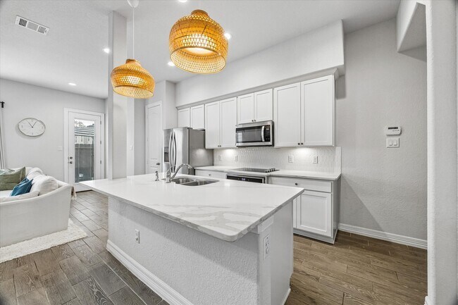 Foto del edificio - 1514 Canter Bayou Way