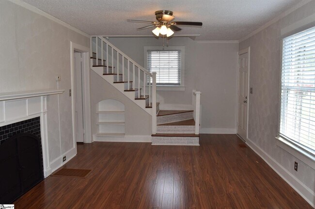 Foto del edificio - 103 E Bearden St