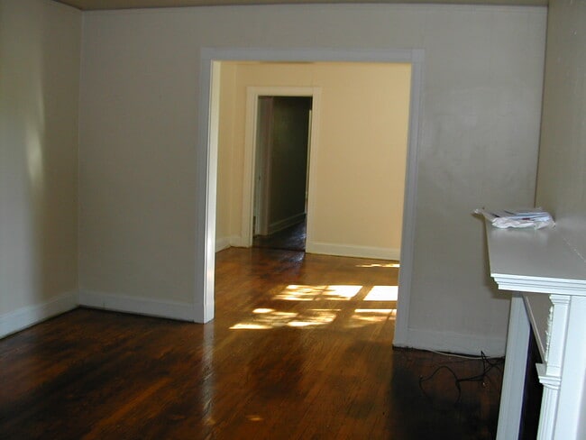 Building Photo - 4135 Roland Ave