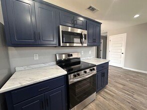 Building Photo - 904 Moxley Dr