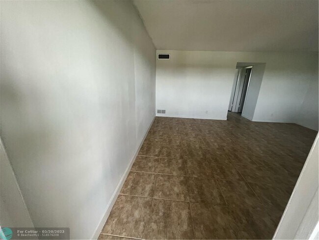 Foto del edificio - 1425 Arthur St