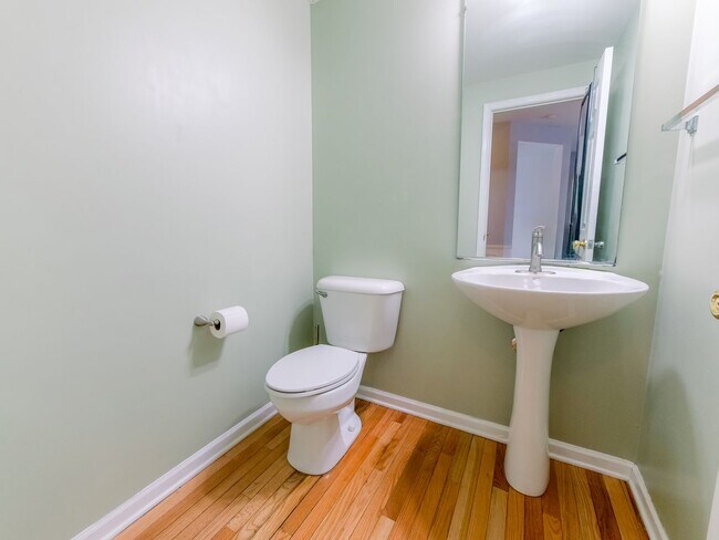Building Photo - Welcome to this spacious 4-bedroom, 2.5-ba...