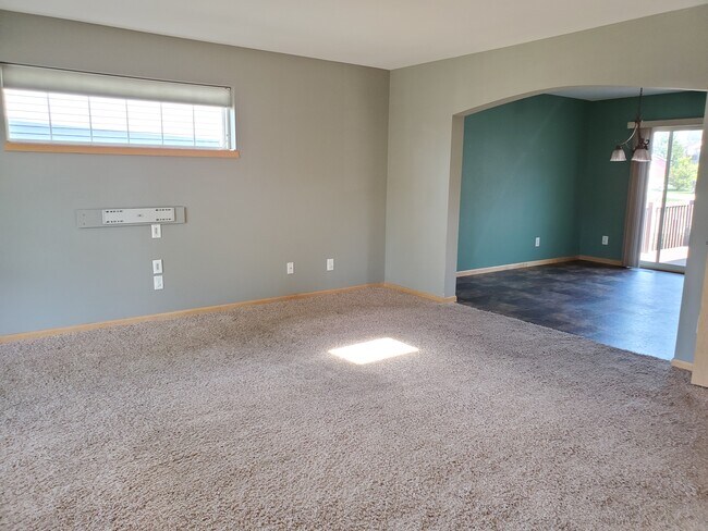 Building Photo - 509 Pine Lawn Pky