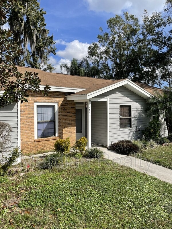 Foto principal - 223 Arbor Cir