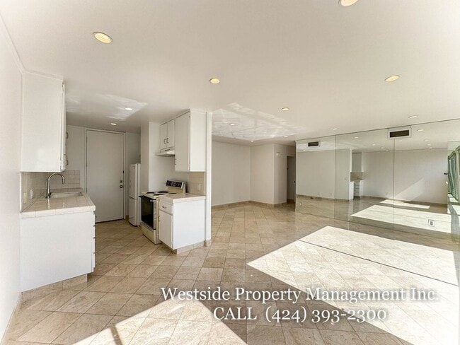 Building Photo - 10751 Wilshire Blvd