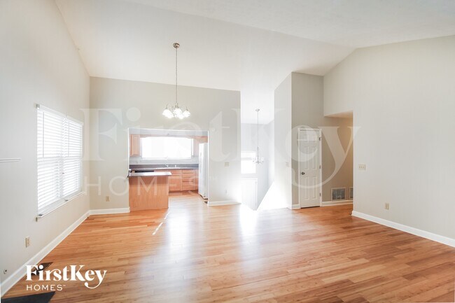 Foto del edificio - 675 Woodcrest Manor Dr