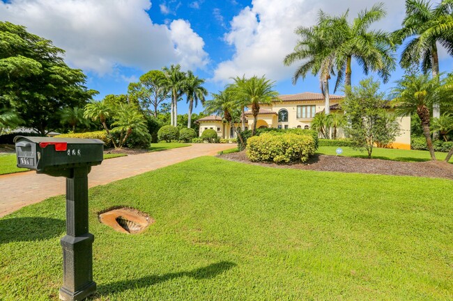 Building Photo - ** STUNNING 5 BEDROOM, 5.5 EN SUITE BATH 6...