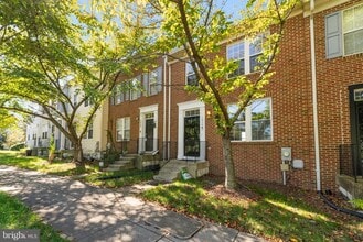 Building Photo - 1830 Webster Pl SE