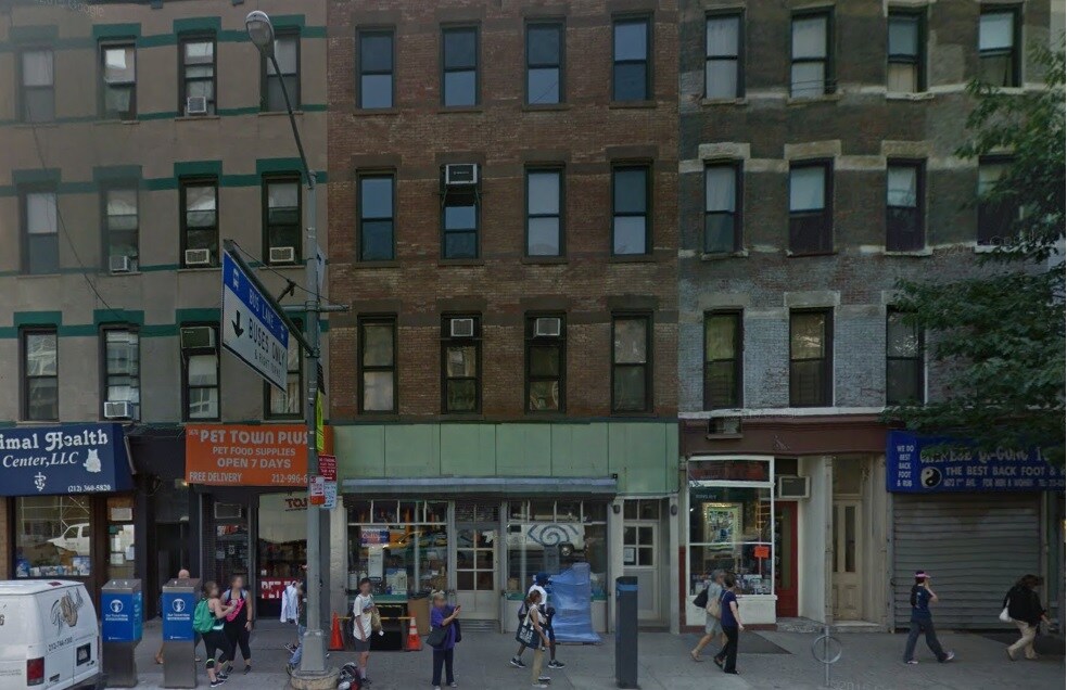 Primary Photo - 1674 1st Ave