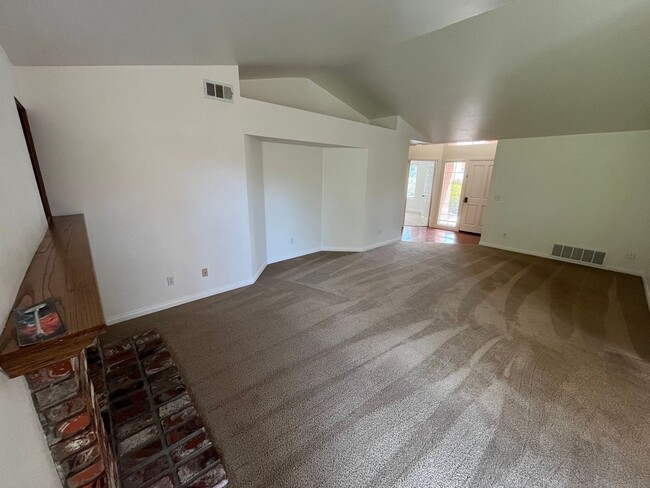 Building Photo - 4262 Harmony Lane