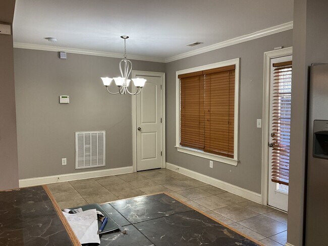 Foto del edificio - 10 Sarah St NW