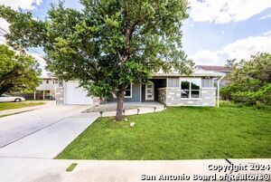 Primary Photo - 950 Paradise Dr