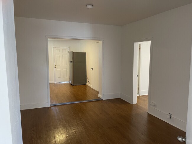 Living room - 1157 Wisconsin St