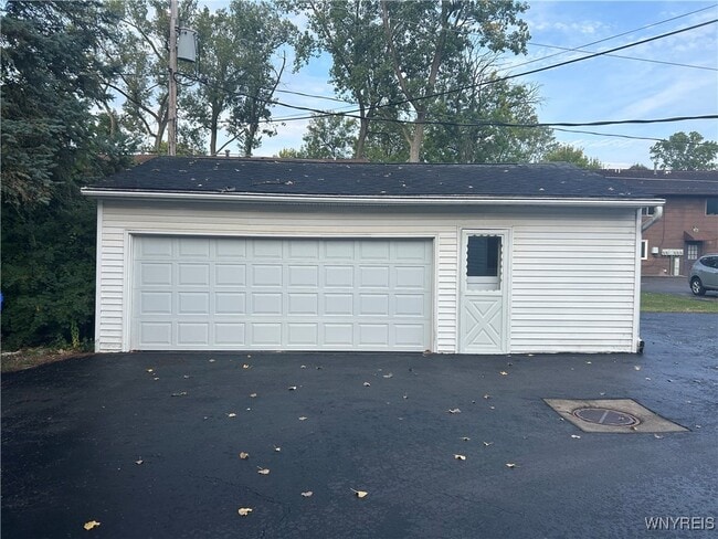Building Photo - 186 Peppertree Dr