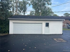 Building Photo - 186 Peppertree Dr