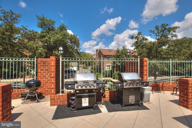 Zona de barbacoa al aire libre - 1045 N Utah St