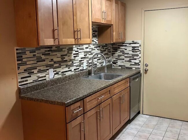Foto del edificio - 49 Village Brook Ln