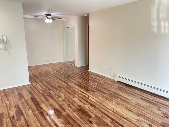 Building Photo - 9S201 Lake Dr